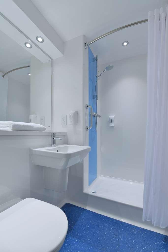 Travelodge Гаррогейт Номер фото