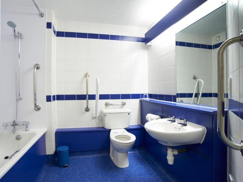 Travelodge Гаррогейт Екстер'єр фото